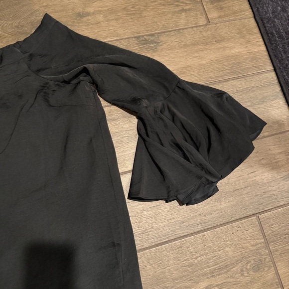 Philosophy Black Ruffled Bell Sleeve Tunic - Picture 2 of 3